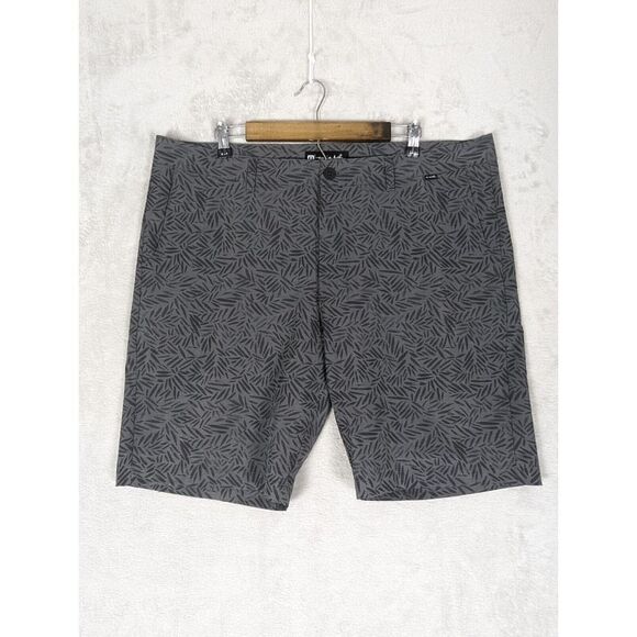 Travis Mathew Mens Shorts Size 40 Gray Floral 9 In All Over Print‎ Golf Stretch - Picture 1 of 8